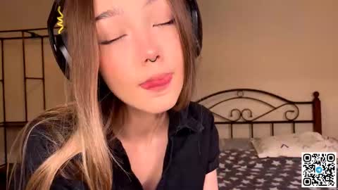 Catalina online show from 11-23-25, 11:21