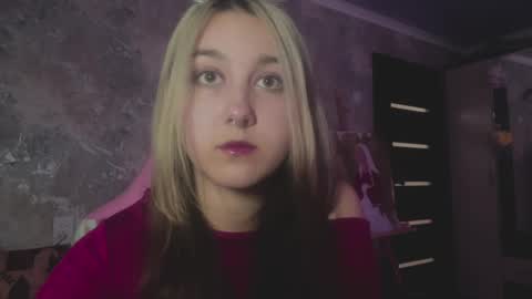 Kelly online show from 04-14-26, 01:06
