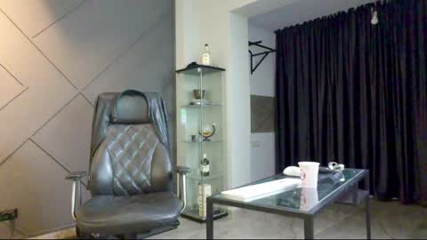 Matthew .. for short call me Matt online show from 01-03-25, 05:50