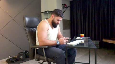 Matthew .. for short call me Matt online show from 01-19-25, 04:12