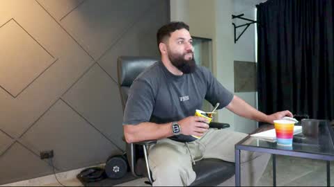 Matthew .. for short call me Matt online show from 01-21-25, 07:15