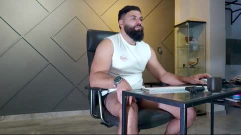 Matthew .. for short call me Matt online show from 02-18-25, 05:20