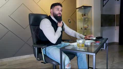 Matthew .. for short call me Matt online show from 02-20-25, 11:21