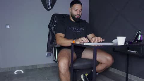 Matthew .. for short call me Matt online show from 09-12-25, 10:43