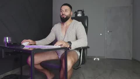 Matthew .. for short call me Matt online show from 10-17-25, 06:32