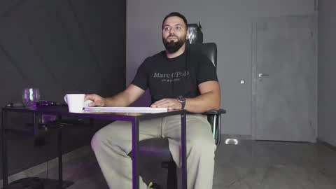 Matthew .. for short call me Matt online show from 10-18-25, 05:57