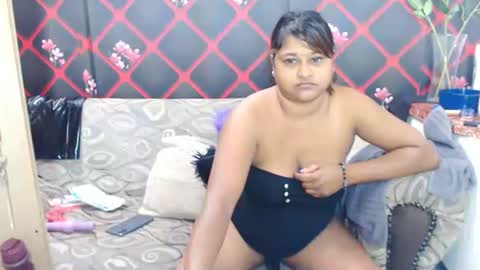 Snapshot of glitter_candy chatting on 01-12-25, 11:47 glitter candy online show from 01-12-25, 11:47