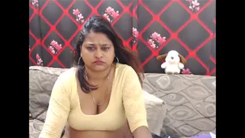 Snapshot of glitter_candy chatting on 02-26-25, 12:38 glitter candy online show from 02-26-25, 12:38