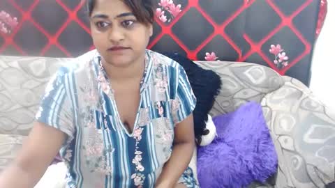 Snapshot of glitter_candy chatting on 03-08-25, 10:45 glitter candy online show from 03-08-25, 10:45