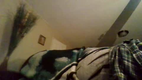 Snapshot of glly555 chatting on 10-21-25, 01:01 glly555 online show from 10-21-25, 01:01