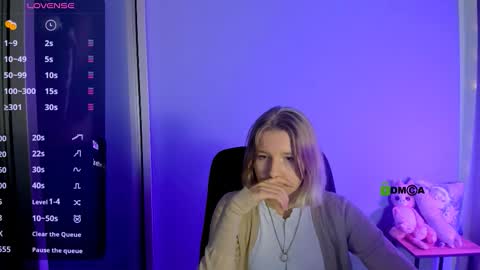 your dream  online show from 10-15-25, 07:03