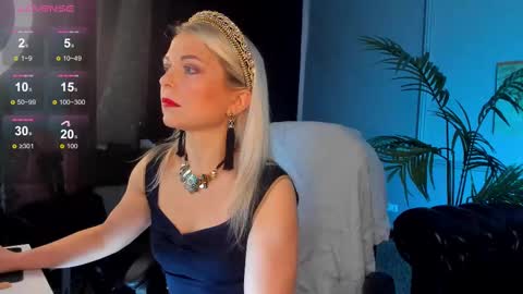 Snapshot of gloria_lovely chatting on 02-27-25, 11:20 Gloria online show from 02-27-25, 11:20