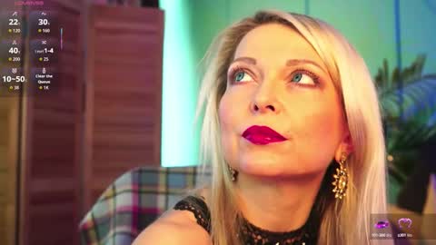 Snapshot of gloria_lovely chatting on 09-11-25, 11:10 Gloria online show from 09-11-25, 11:10