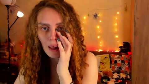 Snapshot of gloria_wood chatting on 12-25-24, 09:22 Gloria Wood online show from 12-25-24, 09:22