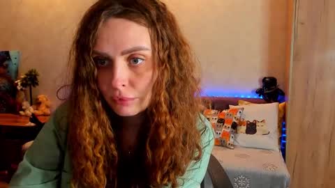 Snapshot of gloria_wood chatting on 01-18-25, 05:59 Gloria Wood online show from 01-18-25, 05:59