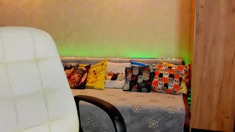 Snapshot of gloria_wood chatting on 02-07-25, 04:14 Gloria Wood online show from 02-07-25, 04:14