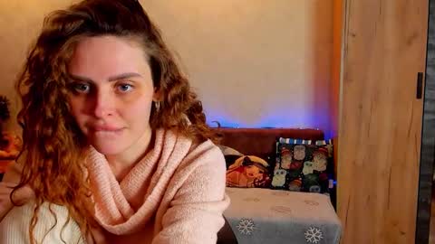 Snapshot of gloria_wood chatting on 02-12-25, 10:59 Gloria Wood online show from 02-12-25, 10:59