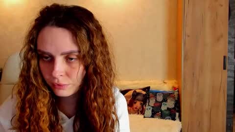 Snapshot of gloria_wood chatting on 02-14-25, 06:08 Gloria Wood online show from 02-14-25, 06:08