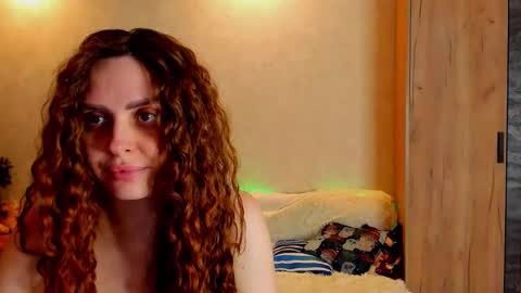 Snapshot of gloria_wood chatting on 02-15-25, 10:21 Gloria Wood online show from 02-15-25, 10:21