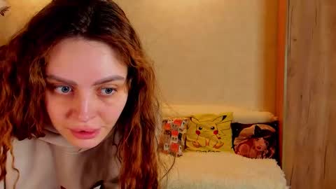 Snapshot of gloria_wood chatting on 02-26-25, 05:17 Gloria Wood online show from 02-26-25, 05:17