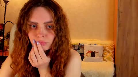 Snapshot of gloria_wood chatting on 03-04-25, 10:27 Gloria Wood online show from 03-04-25, 10:27