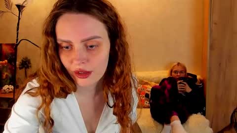 Snapshot of gloria_wood chatting on 03-11-25, 04:51 Gloria Wood online show from 03-11-25, 04:51