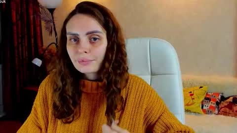 Snapshot of gloria_wood chatting on 11-27-25, 06:21 Gloria Wood online show from 11-27-25, 06:21