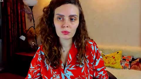 Snapshot of gloria_wood chatting on 11-28-25, 06:32 Gloria Wood online show from 11-28-25, 06:32