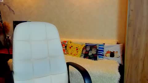 Snapshot of gloria_wood chatting on 12-04-25, 04:48 Gloria Wood online show from 12-04-25, 04:48