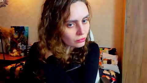 Snapshot of gloria_wood chatting on 12-15-25, 04:44 Gloria Wood online show from 12-15-25, 04:44