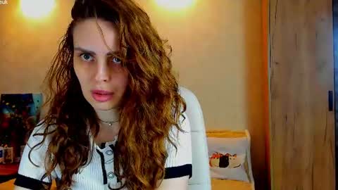 Gloria Wood online show from 06-09-26, 07:14