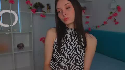 Snapshot of gloryhuprich chatting on 05-24-26, 06:51 Mia online show from 05-24-26, 06:51
