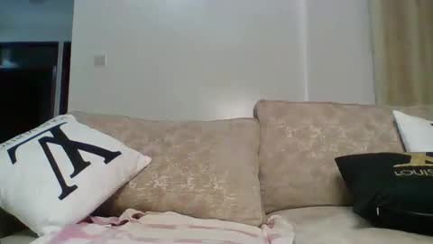 Snapshot of glossybae chatting on 10-18-25, 09:48 glossybae online show from 10-18-25, 09:48