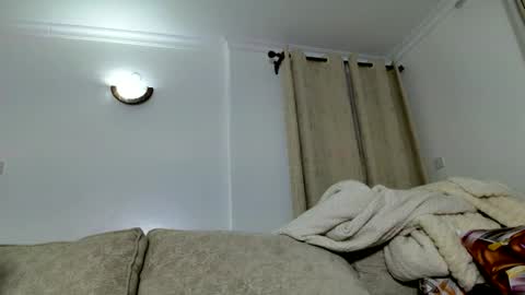 Snapshot of glossybae chatting on 12-02-25, 01:22 glossybae online show from 12-02-25, 01:22