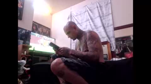 gnasty83 online show from 12-01-25, 04:06