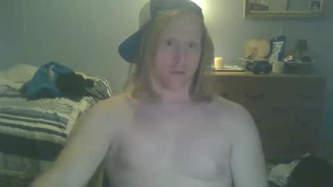 Snapshot of gnger31foru chatting on 12-31-24, 01:04 Steven Meadow online show from 12-31-24, 01:04