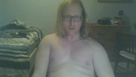 Snapshot of gnger31foru chatting on 01-23-25, 02:44 Steven Meadow online show from 01-23-25, 02:44