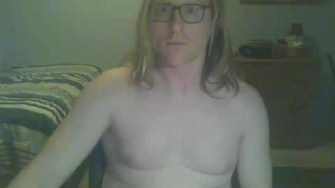 Snapshot of gnger31foru chatting on 01-29-25, 03:01 Steven Meadow online show from 01-29-25, 03:01