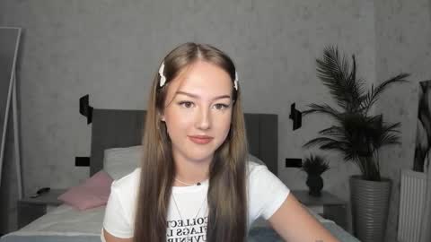 Lina online show from 10-13-25, 08:47