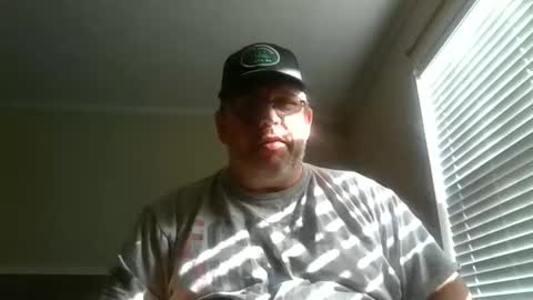 Snapshot of gobey33 chatting on 11-10-25, 07:13 IDKIDCIDGAF online show from 11-10-25, 07:13