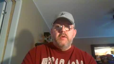 Snapshot of gobey33 chatting on 12-01-25, 09:20 IDKIDCIDGAF online show from 12-01-25, 09:20