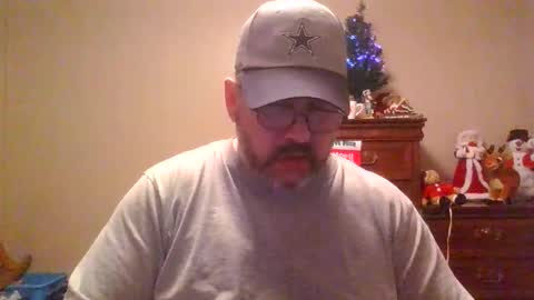 Snapshot of gobey33 chatting on 12-15-25, 12:59 IDKIDCIDGAF online show from 12-15-25, 12:59