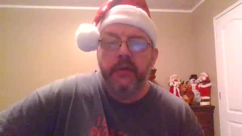 Snapshot of gobey33 chatting on 12-17-25, 01:44 IDKIDCIDGAF online show from 12-17-25, 01:44