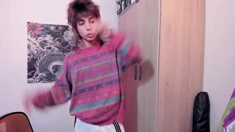 Snapshot of god_dereck chatting on 02-26-26, 05:01 god_dereck online show from 02-26-26, 05:01