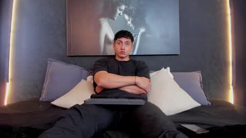 Snapshot of god_of_olympus1 chatting on 12-07-24, 05:09 steven online show from 12-07-24, 05:09