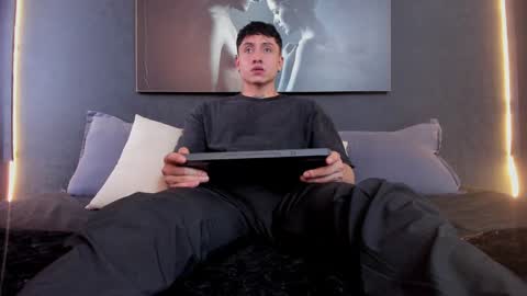 Snapshot of god_of_olympus1 chatting on 12-28-24, 06:18 steven online show from 12-28-24, 06:18