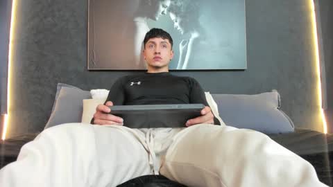 Snapshot of god_of_olympus1 chatting on 12-31-24, 07:18 steven online show from 12-31-24, 07:18