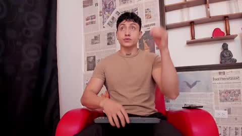 Snapshot of god_of_olympus1 chatting on 03-04-25, 12:12 steven online show from 03-04-25, 12:12