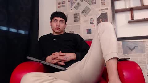 Snapshot of god_of_olympus1 chatting on 11-26-25, 02:29 steven online show from 11-26-25, 02:29