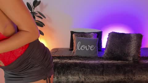 Snapshot of goddes_helena chatting on 12-06-24, 12:45 Elena online show from 12-06-24, 12:45